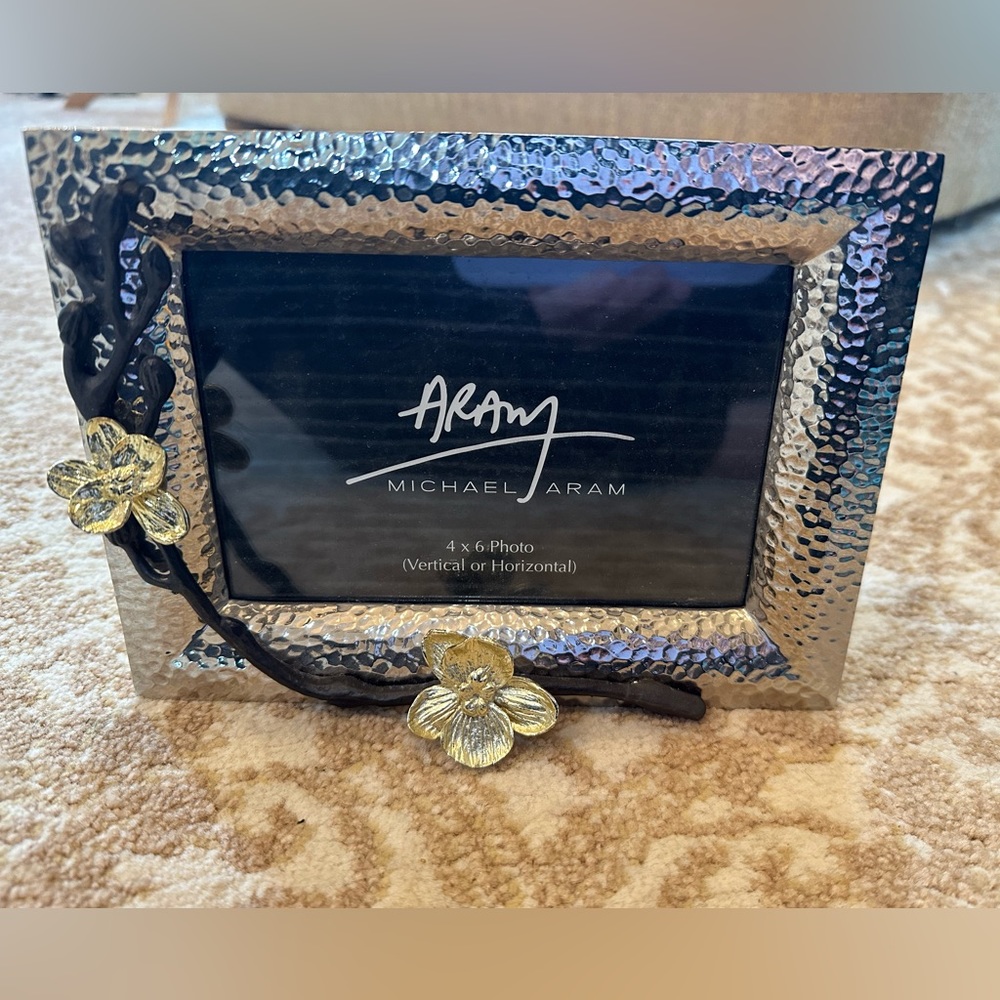 Michael Aram 4x6 frame New Condition